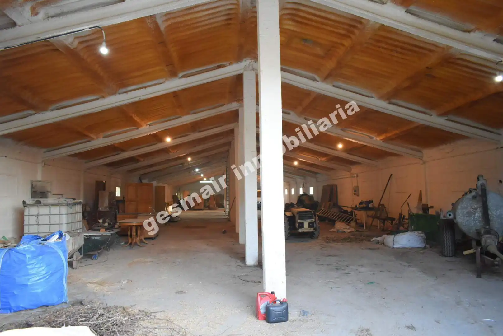 Nave industrial de alquiler en Moeche