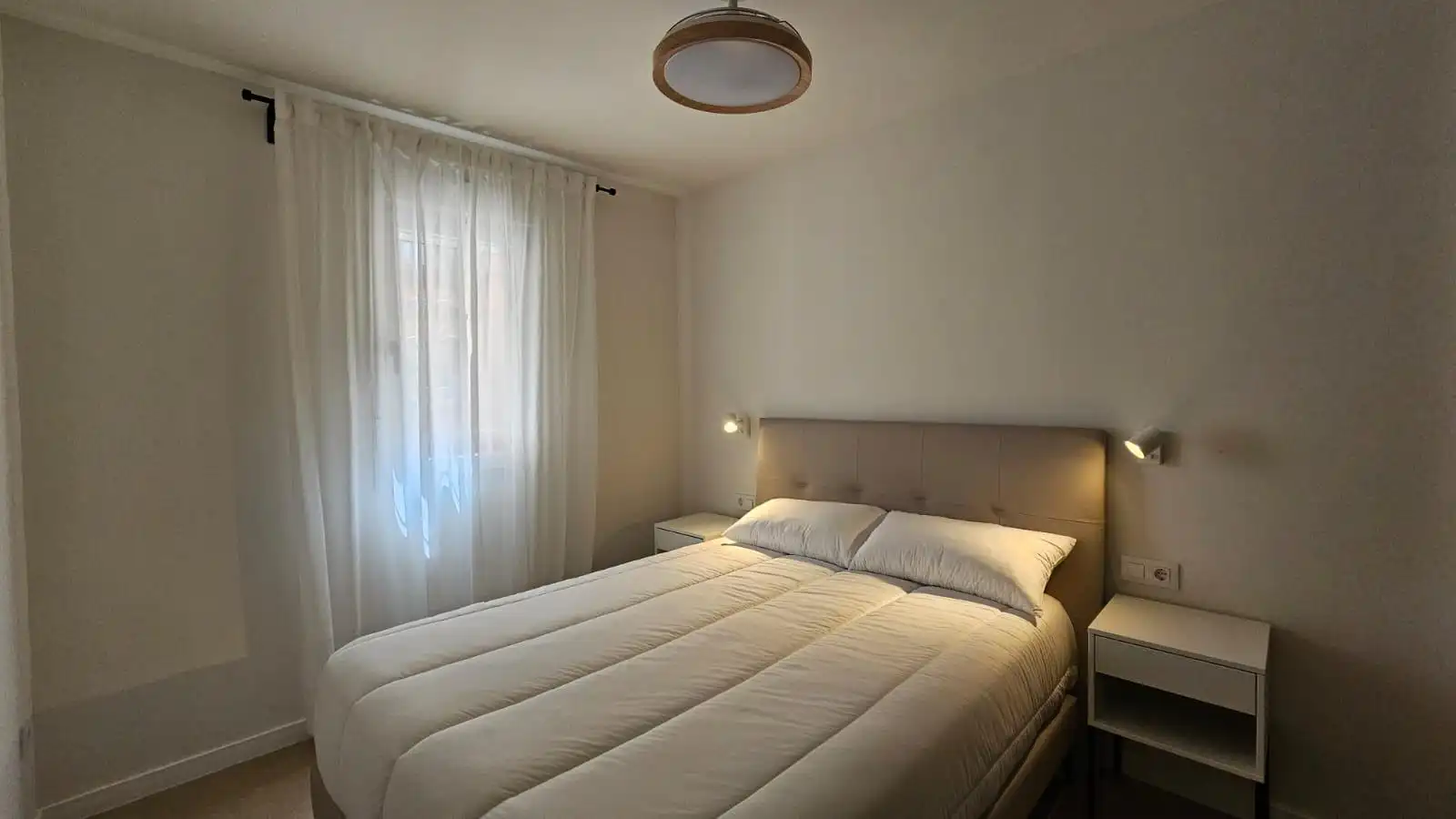 Bedroom of Houses for sale in Alaquàs  with Air Conditioner, Terrace and Furnished
