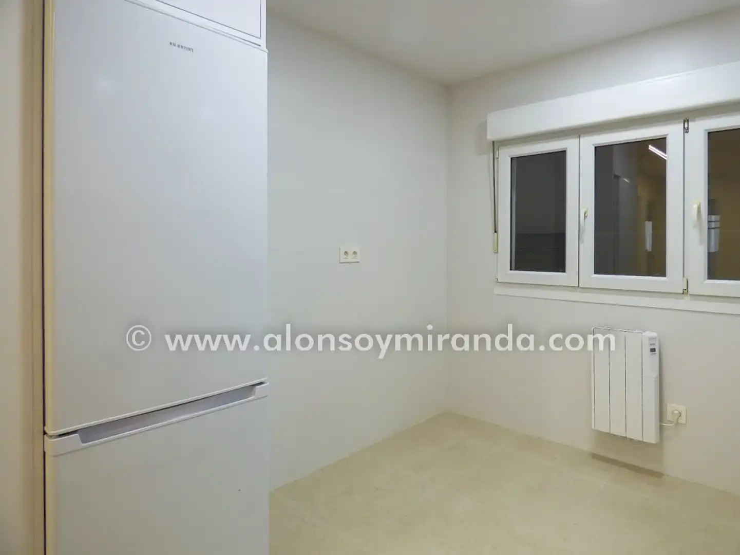 Küche von Wohnung zur Miete in Gijón  mit Heizung und Abstellraum