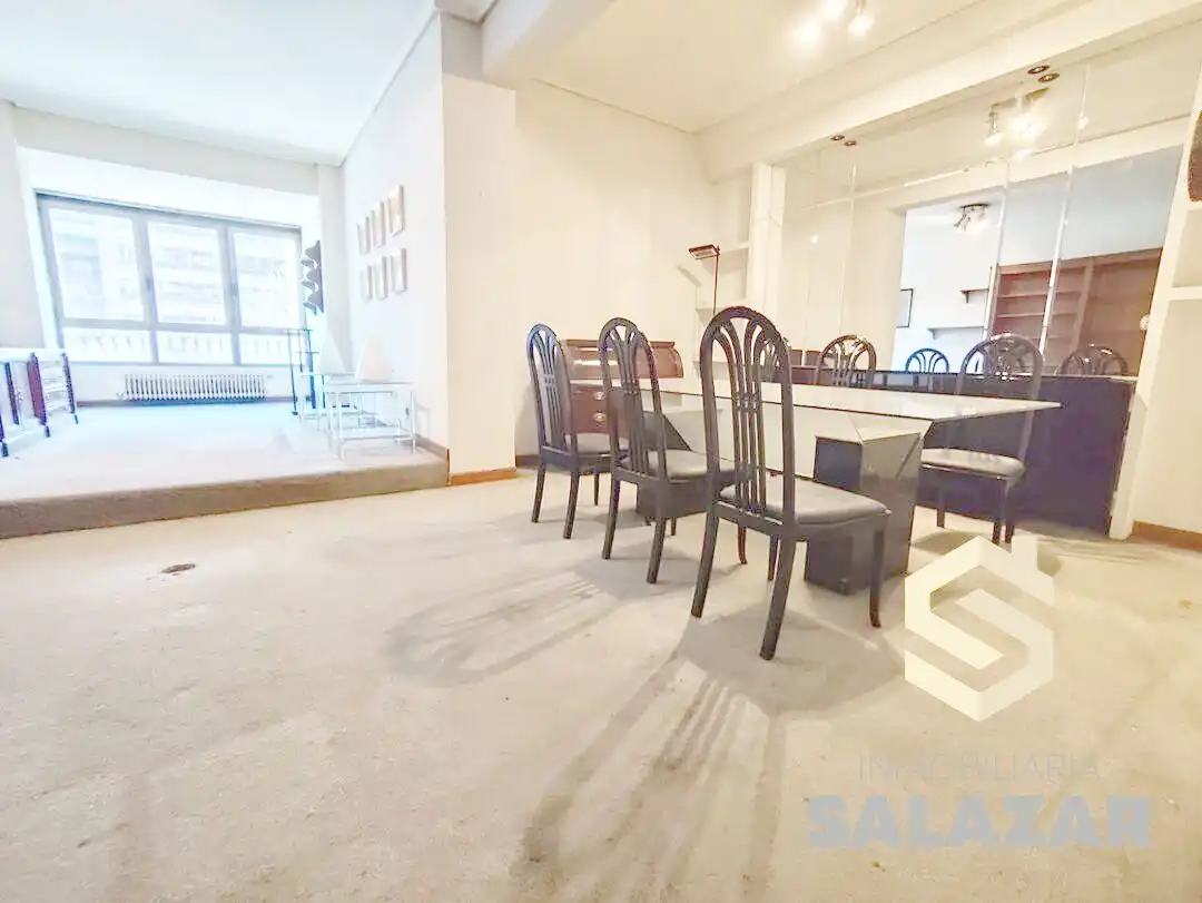 Menjador de Pis en venda en Bilbao  amb Calefacció