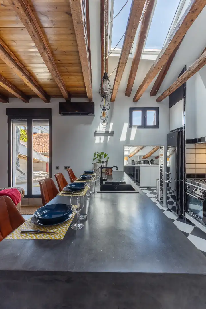 Cocina de Ático de alquiler en Madrid con Aire acondicionado, Calefacción y Parquet
