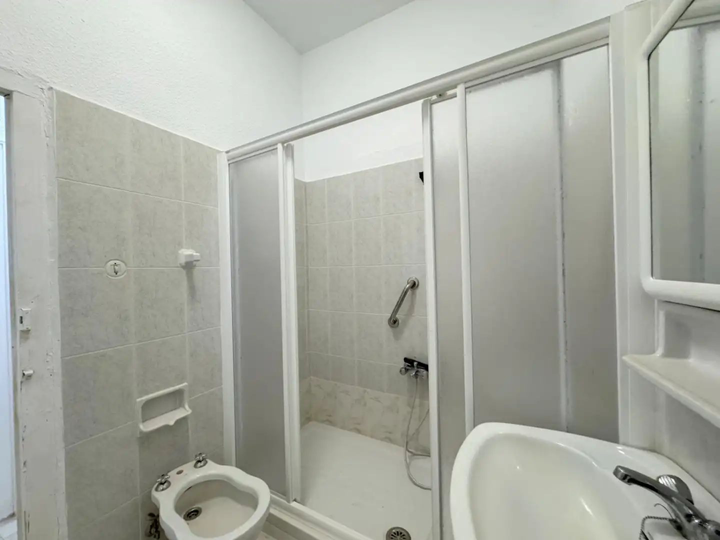 Bathroom of Country homes for sale in Poyales del Hoyo  with Air Conditioner, Terrace and Storage room