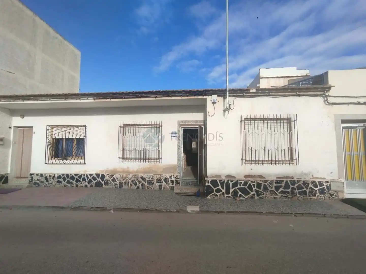 Casa adosada en venta en Isaac Peral N PB Pt A, Roldán