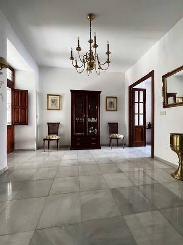 Casa-chalet en Venta en Lora de Estepa