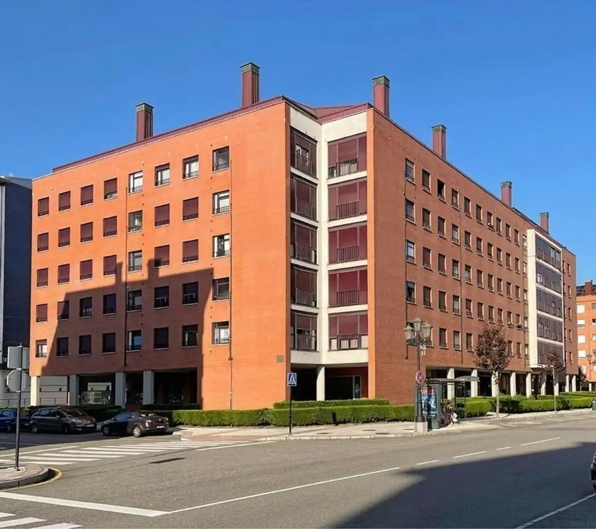 Außenansicht von Wohnung zum Verkauf in Oviedo  mit Möbliert