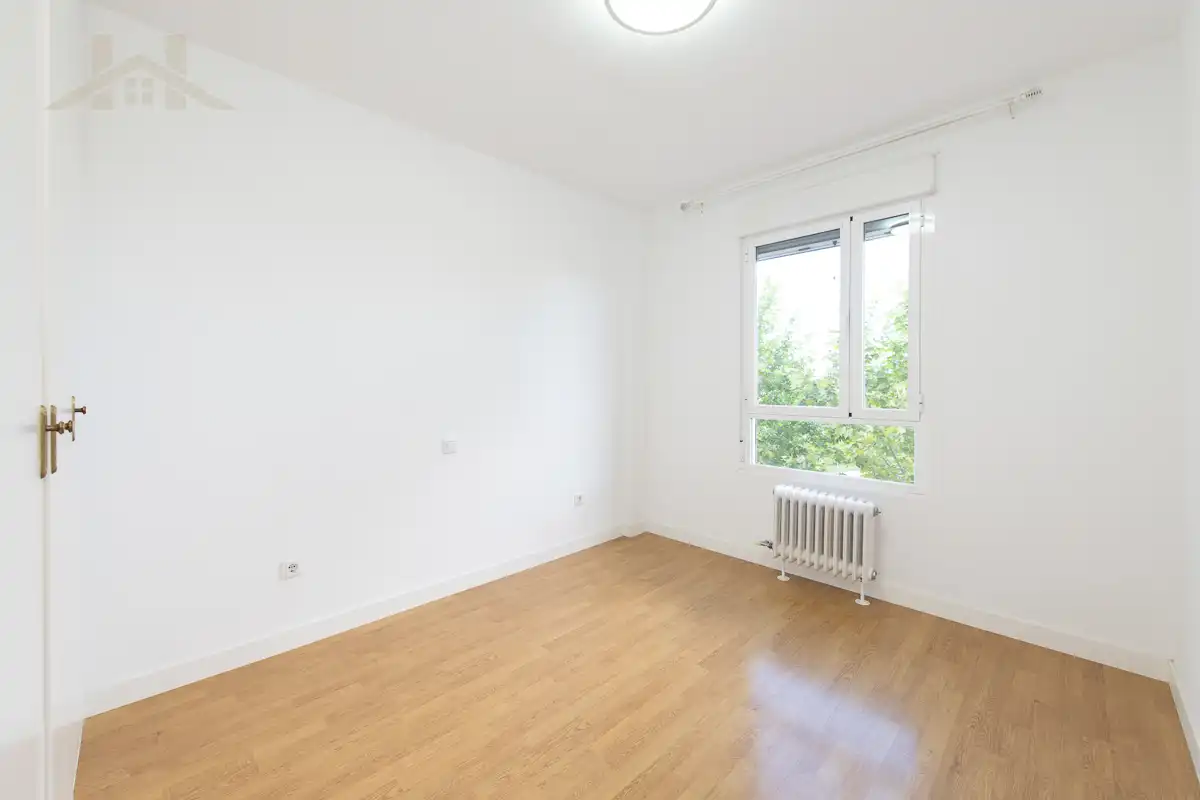 Habitación de Piso en venta en Boadilla del Monte con Aire acondicionado, Calefacción y Trastero