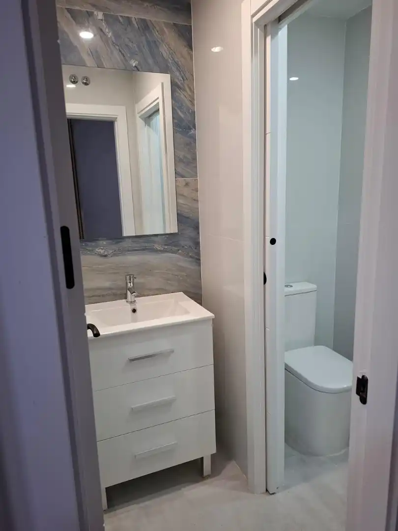 Badezimmer von Loft zum Verkauf in Córdoba mit Heizung und Möbliert