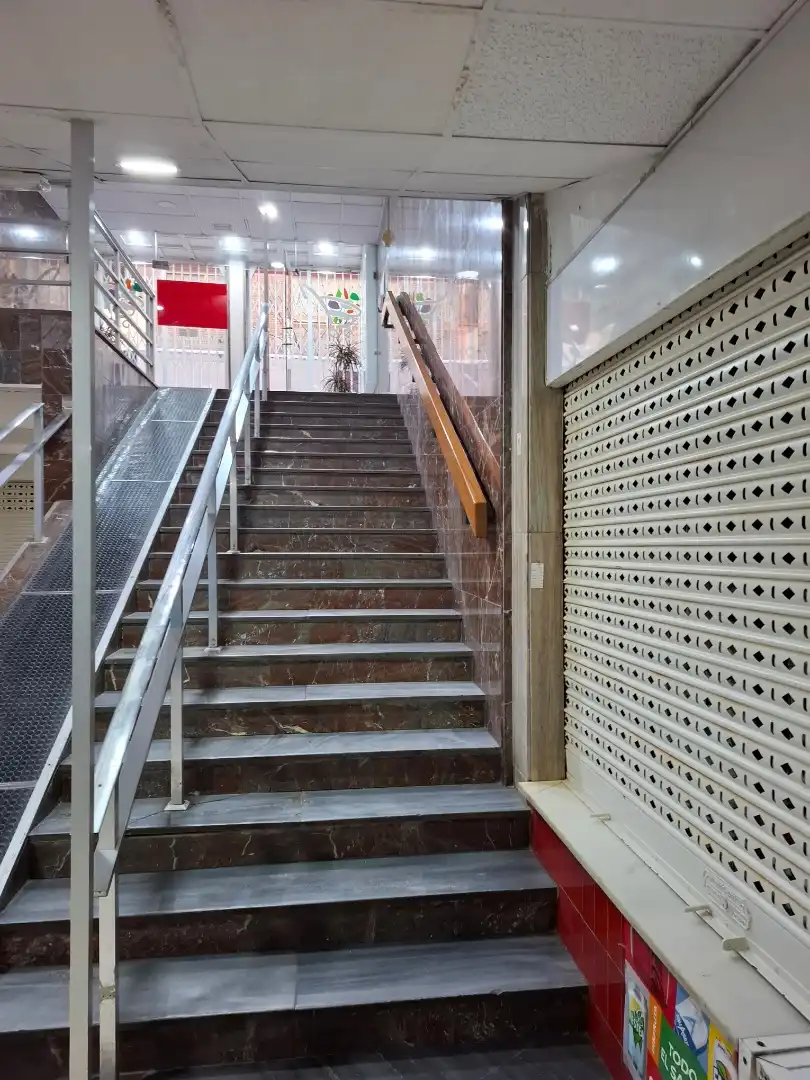 Local en venta en Alicante / Alacant con Aire acondicionado