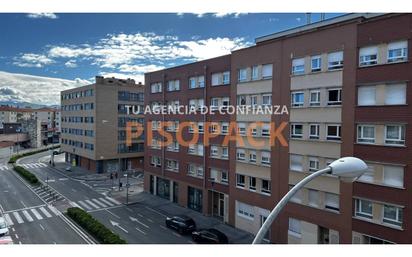 Exterior view of Flat for sale in  Pamplona / Iruña