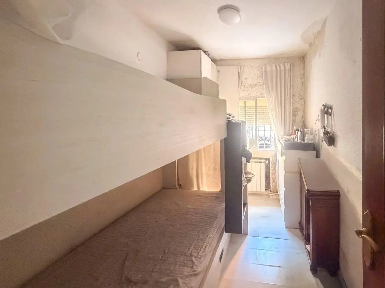 Habitación de Piso en venta en Madrid con Calefacción