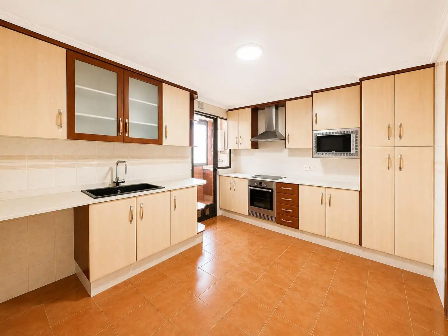 Kitchen of Flat for rent in Paterna  with Balcony