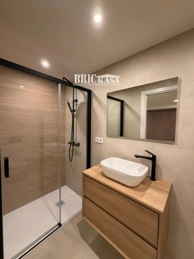 Bathroom of Flat for rent in Cáceres  with Air Conditioner, Heating and Terrace