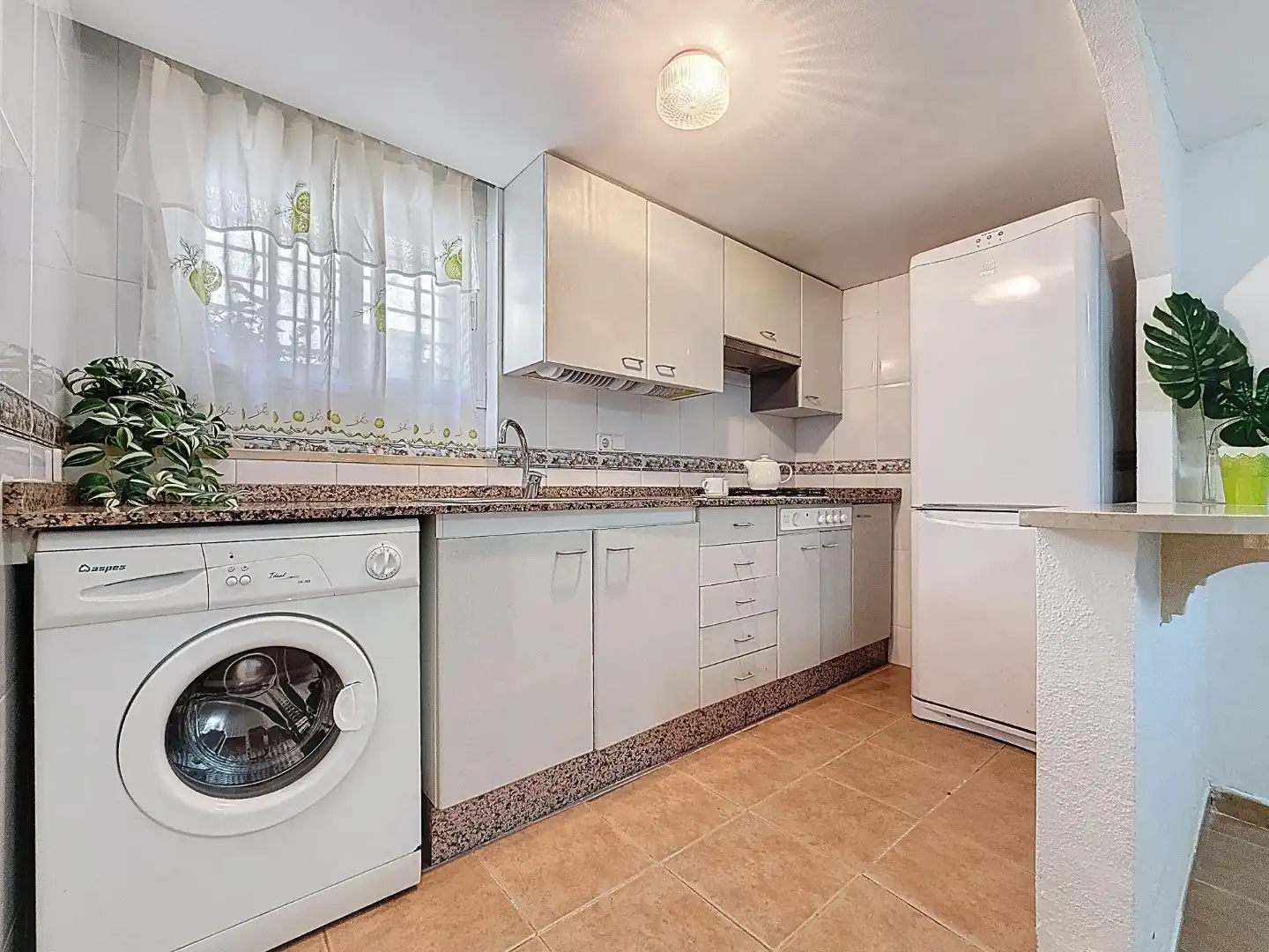 Kitchen of Houses for share in Onil  with Terrace, Furnished and Washing machine