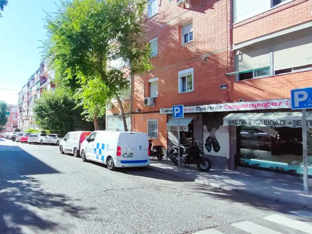 Pis amb ascensor en venda a Calle Camarena, imagen 27