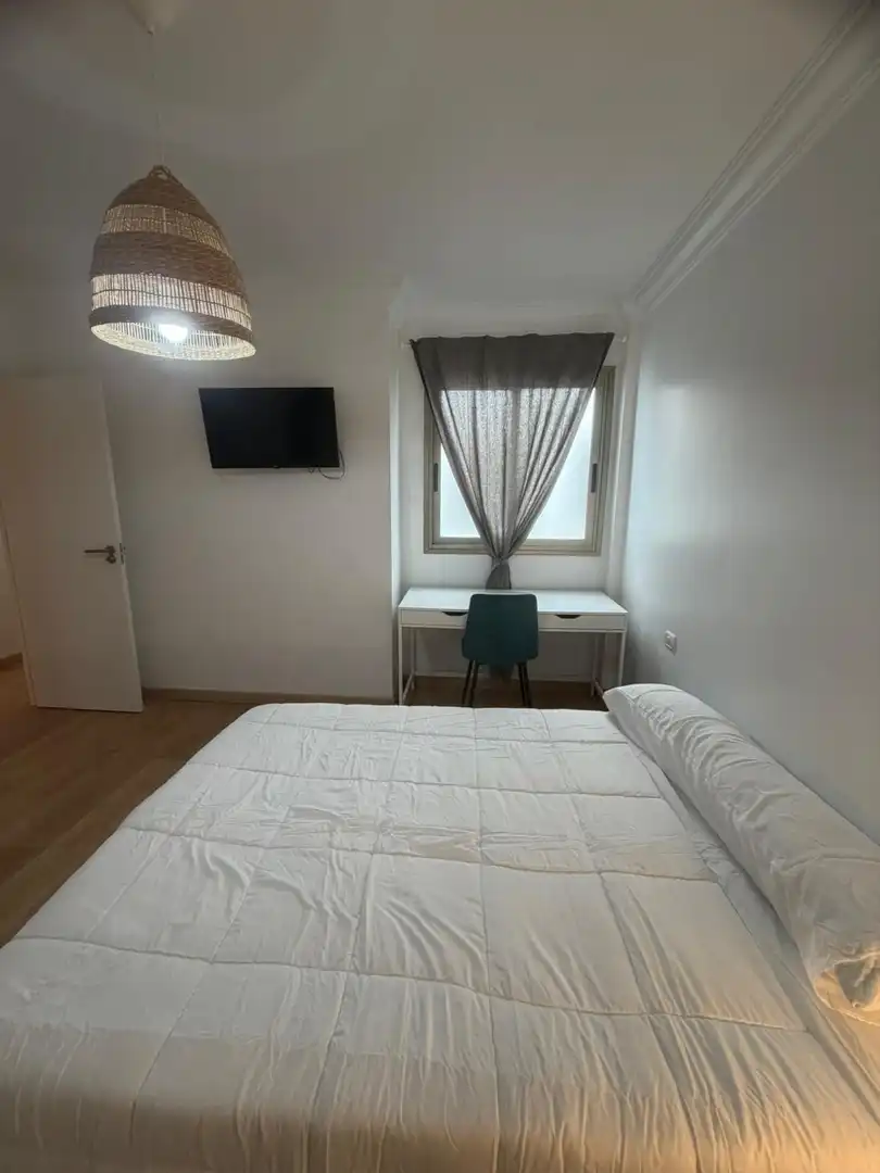 Bedroom of Flat for share in San Cristóbal de la Laguna  with Parquet flooring and Furnished