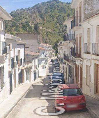 Casa-chalet en Venta en  MEDICO ALMAGRO en Almedinilla