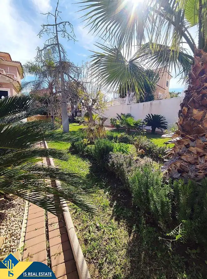 Chalet con piscina en venta en Los Balcones - Los Altos, imagen 51