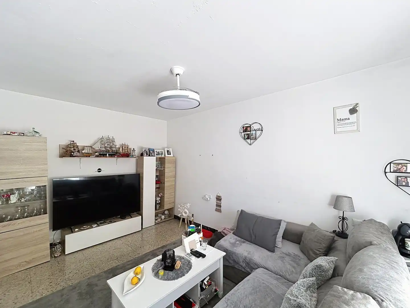 Sala d'estar de Casa adosada en venda en Ribeira amb Aire condicionat, Calefacció i Terrassa