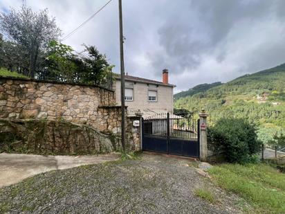 Vista exterior de Casa o xalet en venda en Nogueira de Ramuín amb Calefacció, Jardí privat i Traster