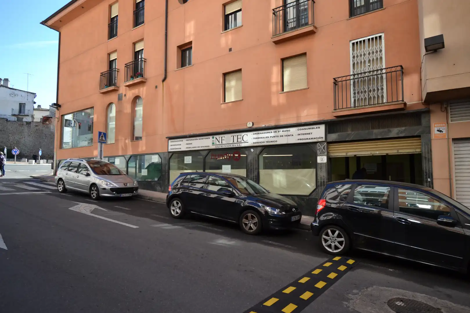 Locale commerciale in vendita a Calle Manuel Bermejo