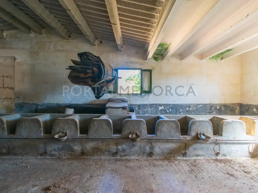 Casa rústica amb piscina en venda a Ferreries poble, imagen 57