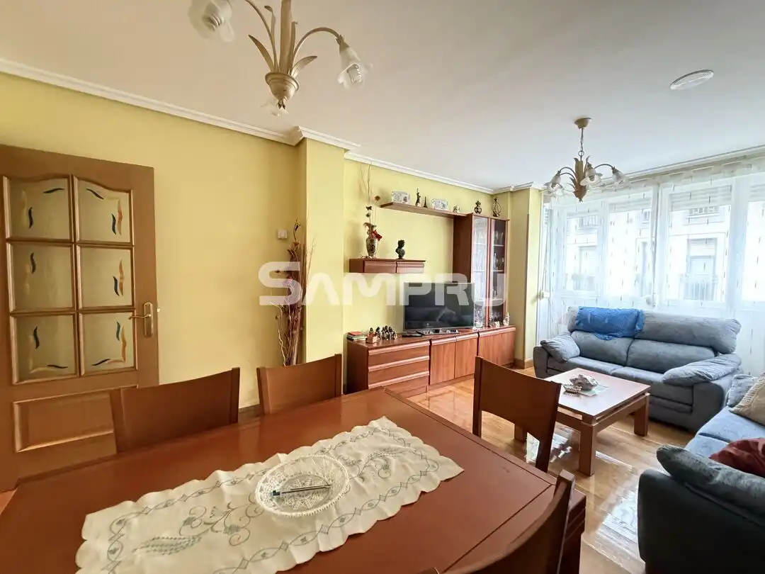 Wohnzimmer von Wohnung zum Verkauf in Aramaio mit Heizung, Abstellraum und Balkon