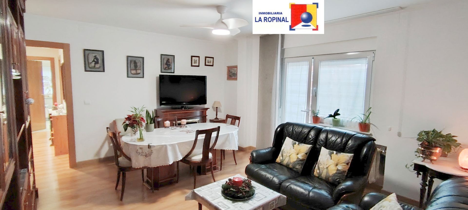 Living room of Flat for sale in Salamanca Capital  with Heating, Storage room and Furnished