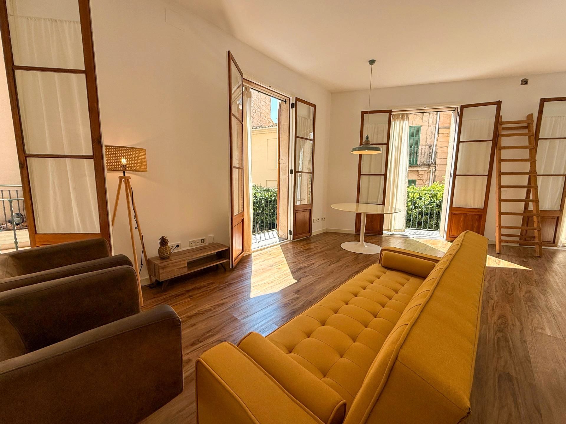 Sala d'estar de Pis en venda en Inca amb Aire condicionat, Parquet i Moblat