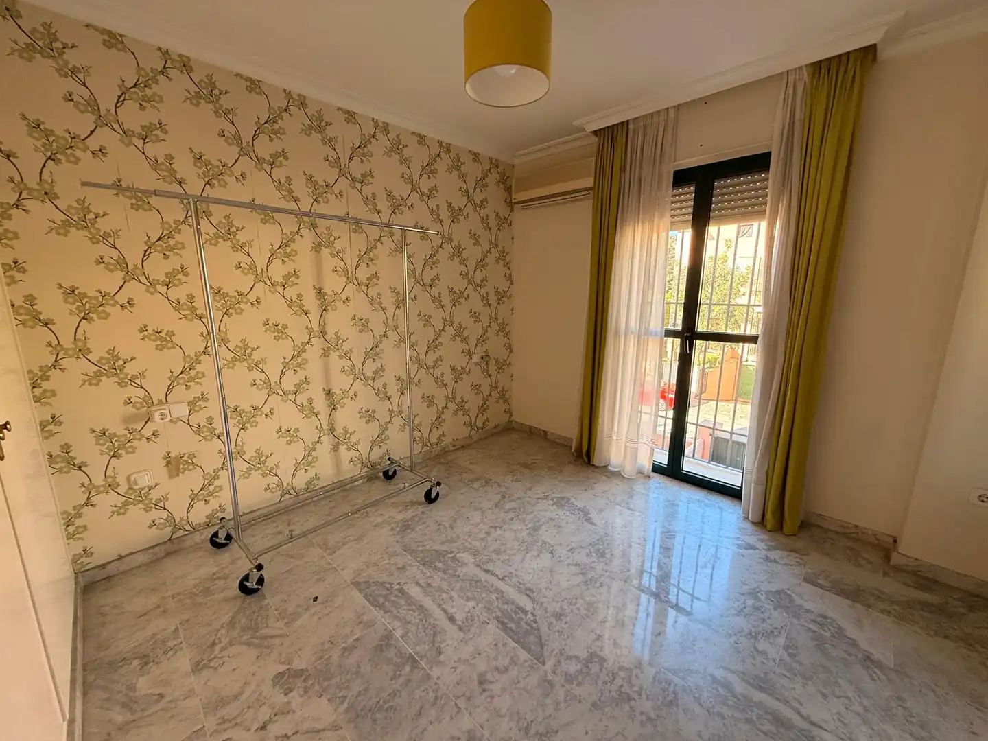 Bedroom of Detached homes for sale in Algeciras  with Swimming Pool