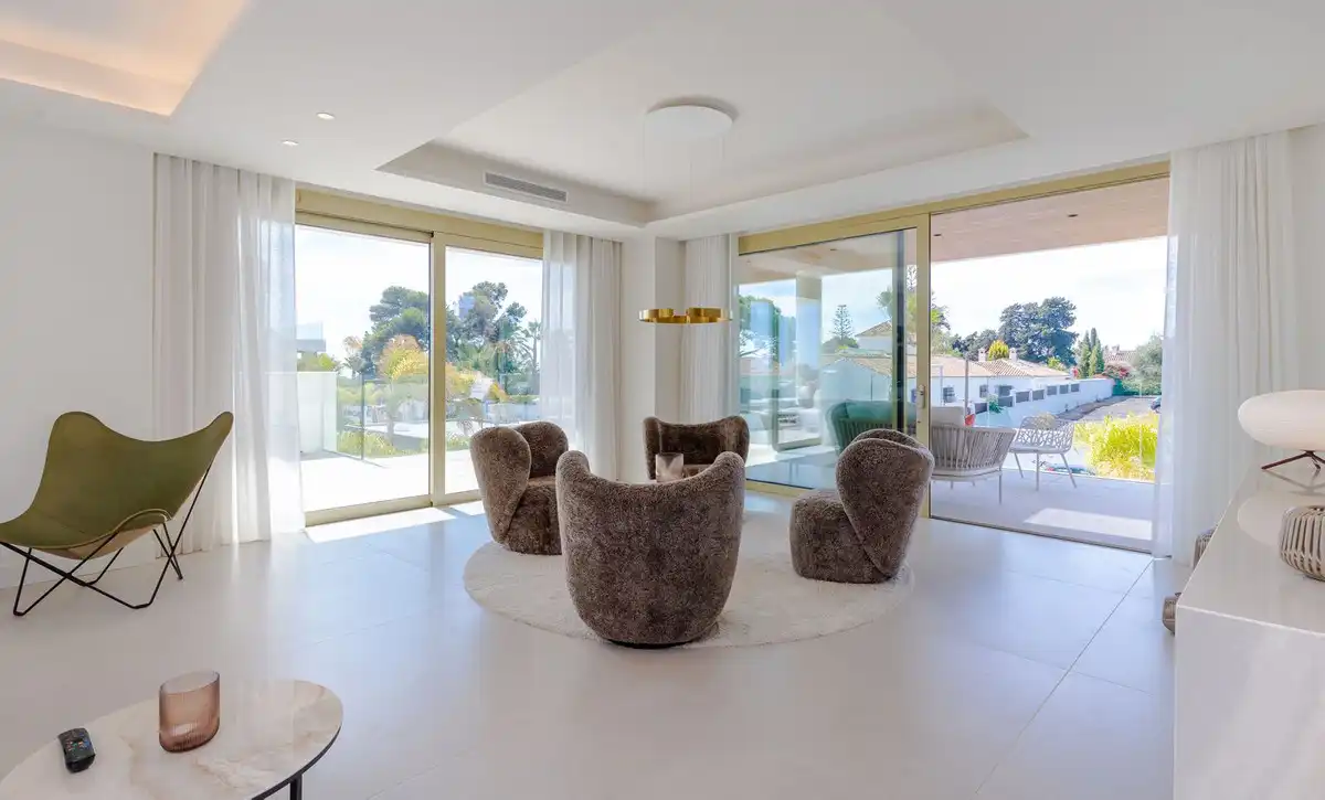 Wohnzimmer von Dachboden zum Verkauf in Marbella mit Klimaanlage, Terrasse und Abstellraum
