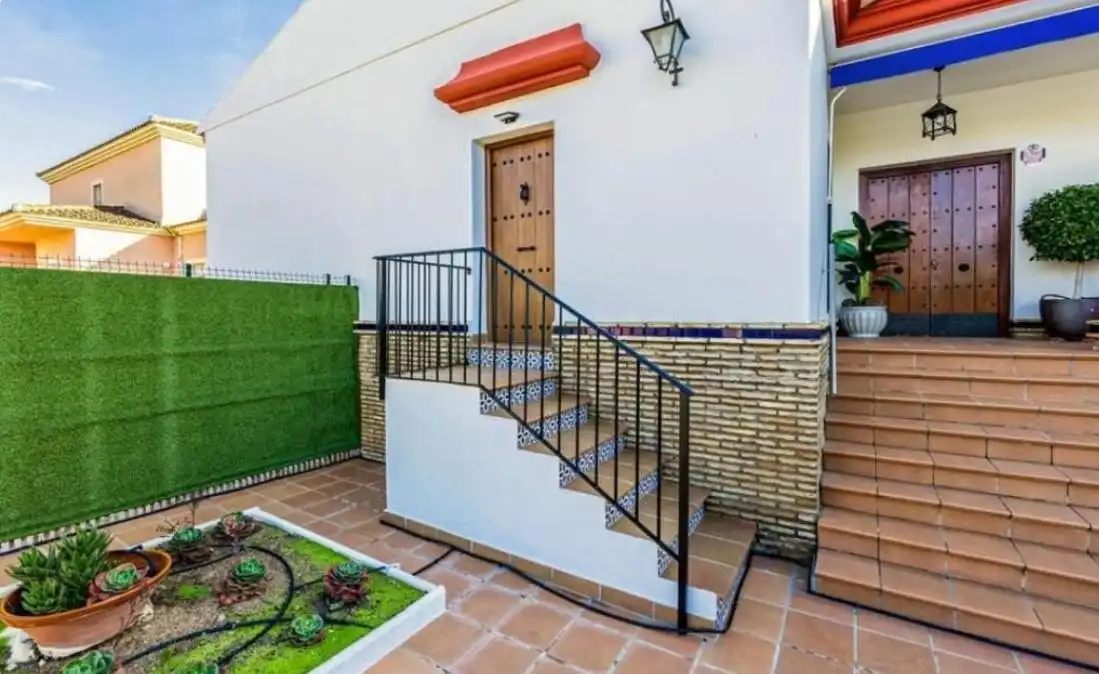 Casa o xalet en venda en Salteras amb Aire condicionat, Jardí privat i Piscina