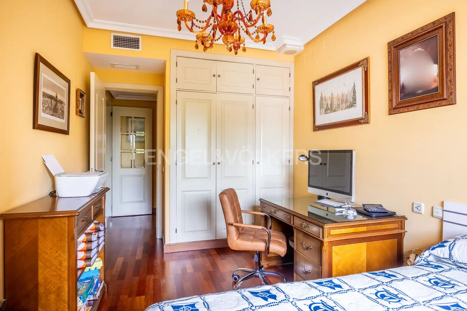 Bedroom of Flat for sale in Sevilla  with Air Conditioner, Heating and Private garden