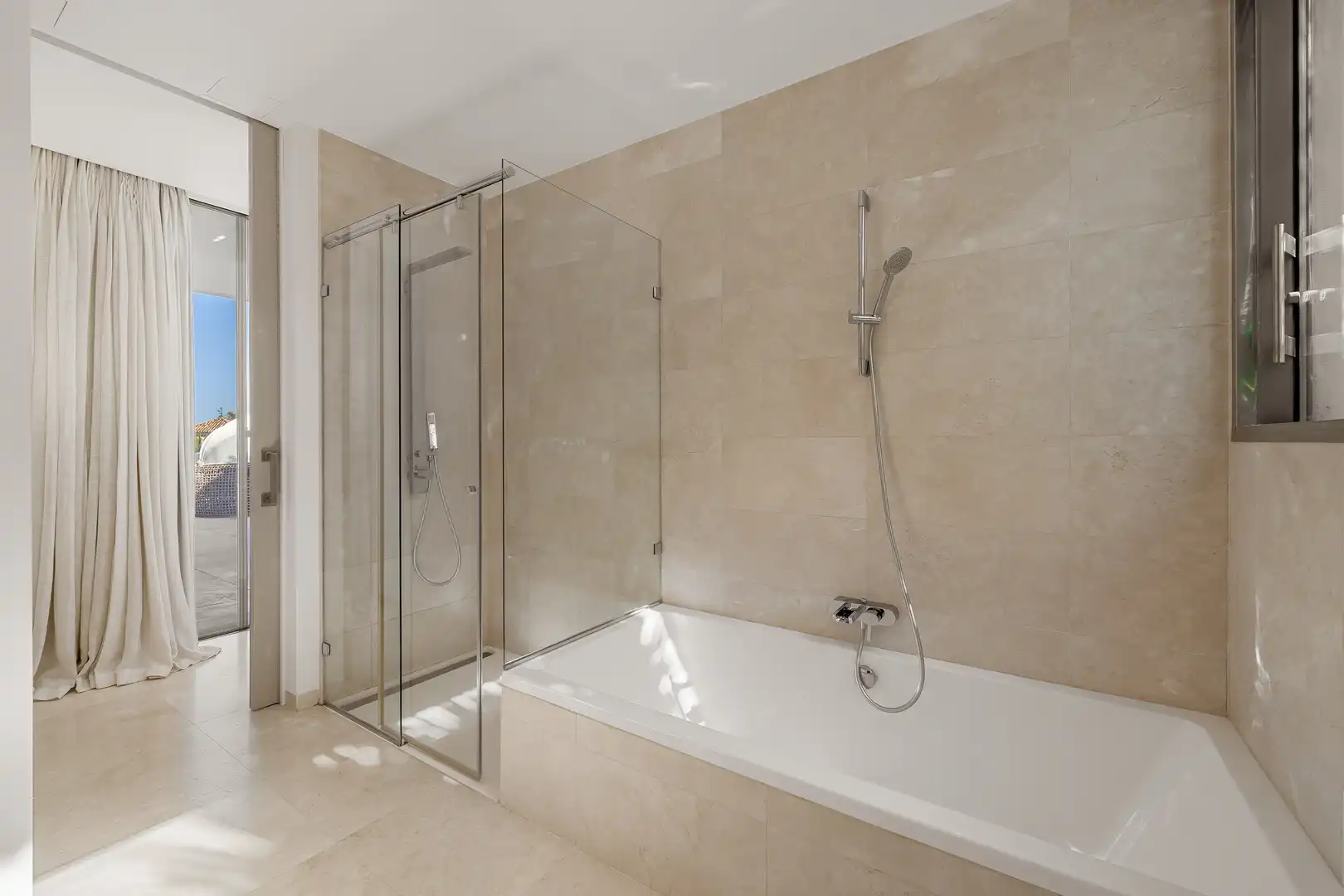 New build Detached house for sale in Calle Osa Menor, imagen 4