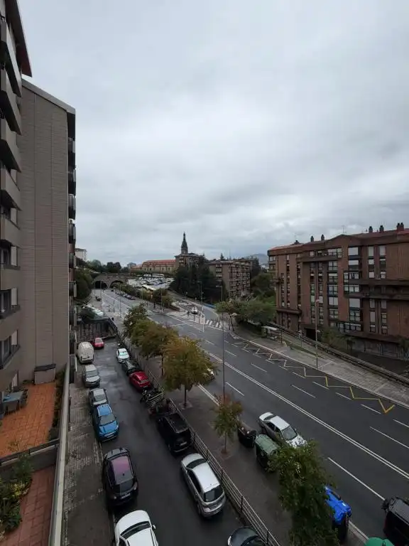 Vista exterior de Pis en venda en Bilbao 
