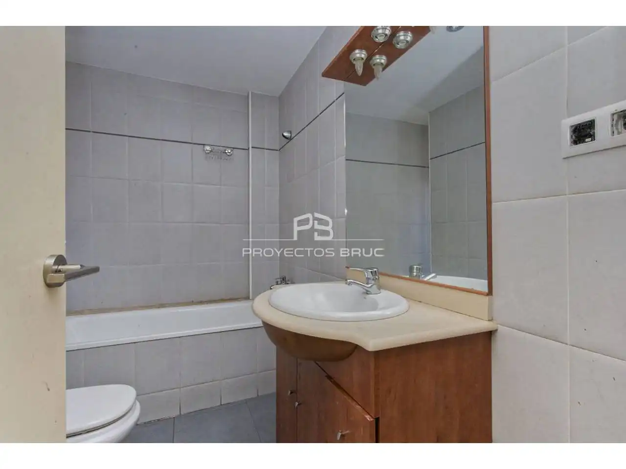 Bany de Dúplex en venda en Manresa amb Parquet i Balcó