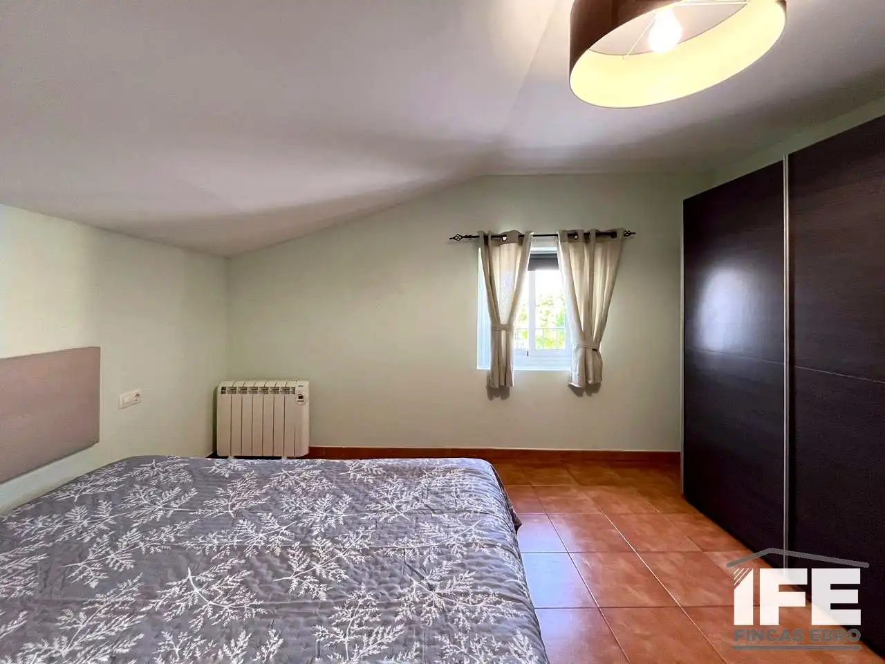 Dormitori de Casa o xalet en venda en Remolinos amb Aire condicionat i Calefacció