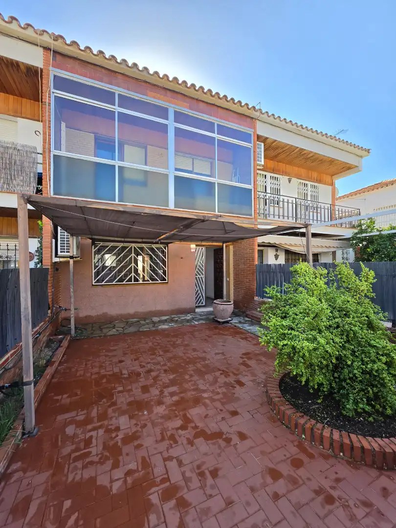 Reihenhaus mit Terrasse zum Verkauf in Carrer Centcelles, imagen 30