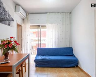 Apartment to share in Palomeras Bajas