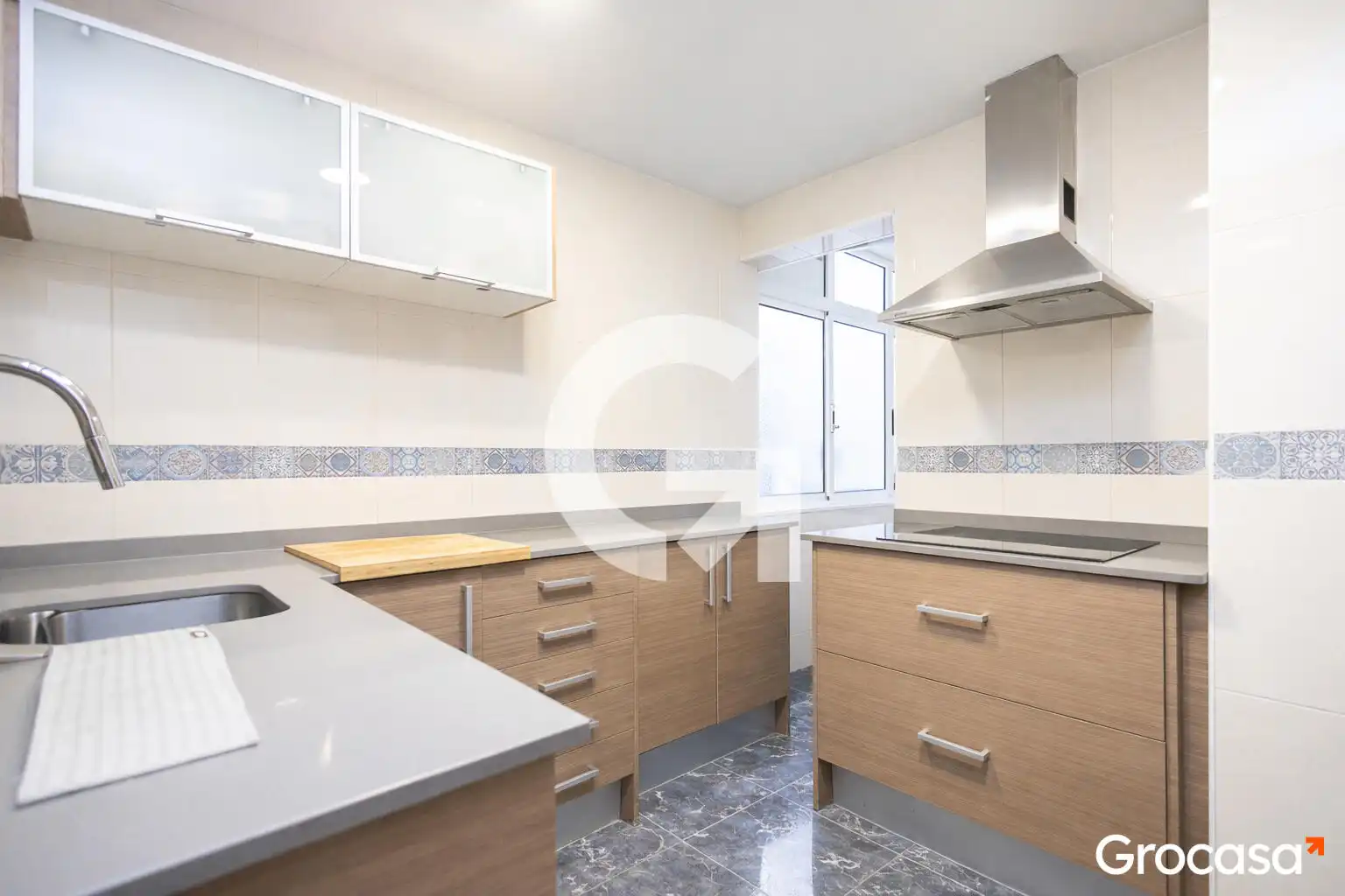 Cocina de Piso en venta en Sant Boi de Llobregat con Aire acondicionado, Calefacción y Horno