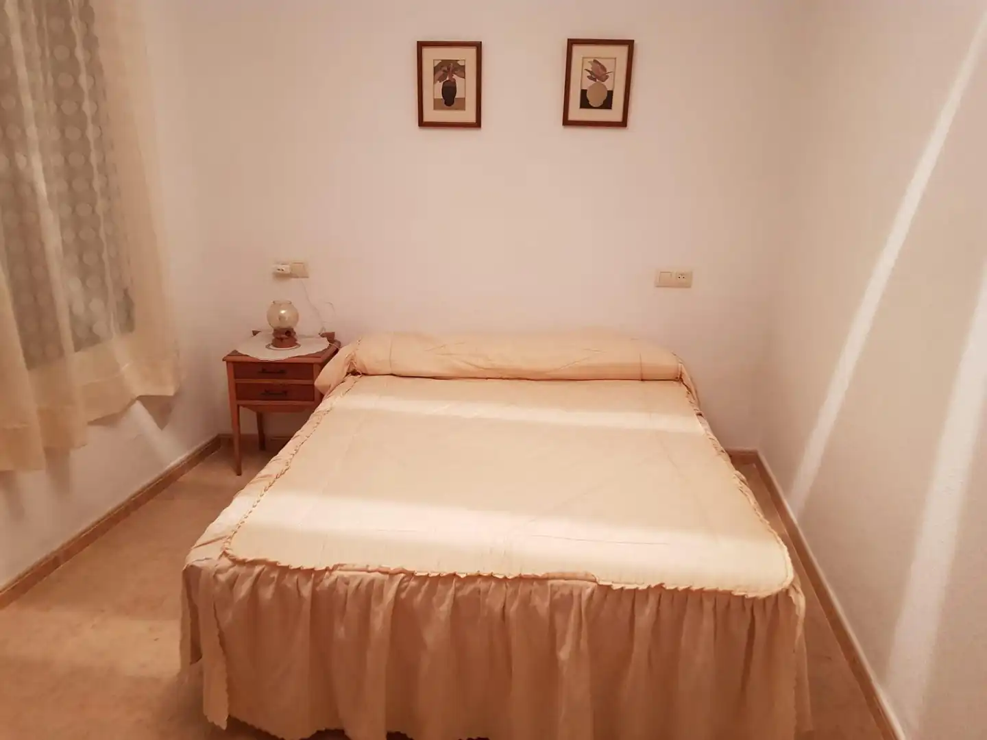 Dormitori de Casa o xalet en venda en Pétrola amb Terrassa