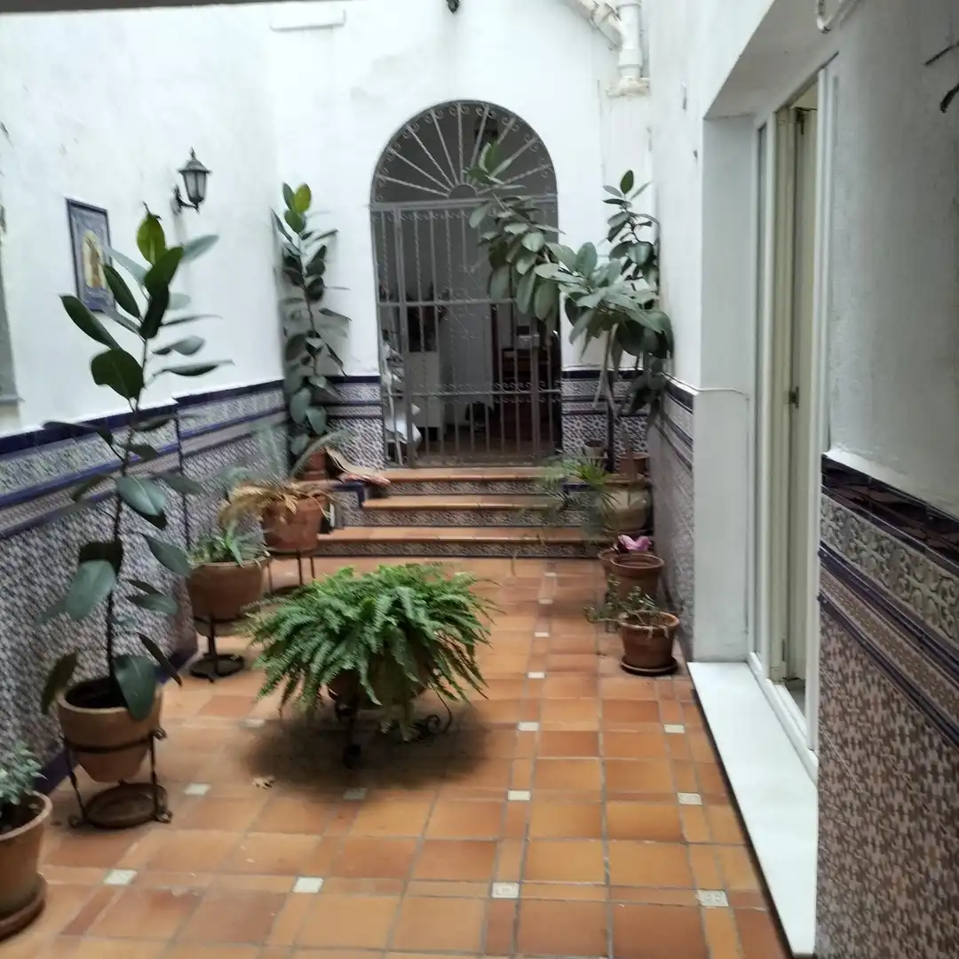Gewerbefläche zur Miete in Casco Antiguo