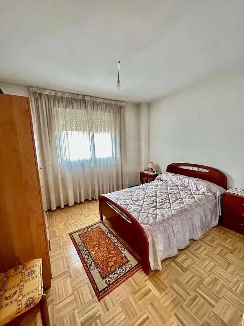 Habitación de Piso en venta en La Bañeza  con Calefacción