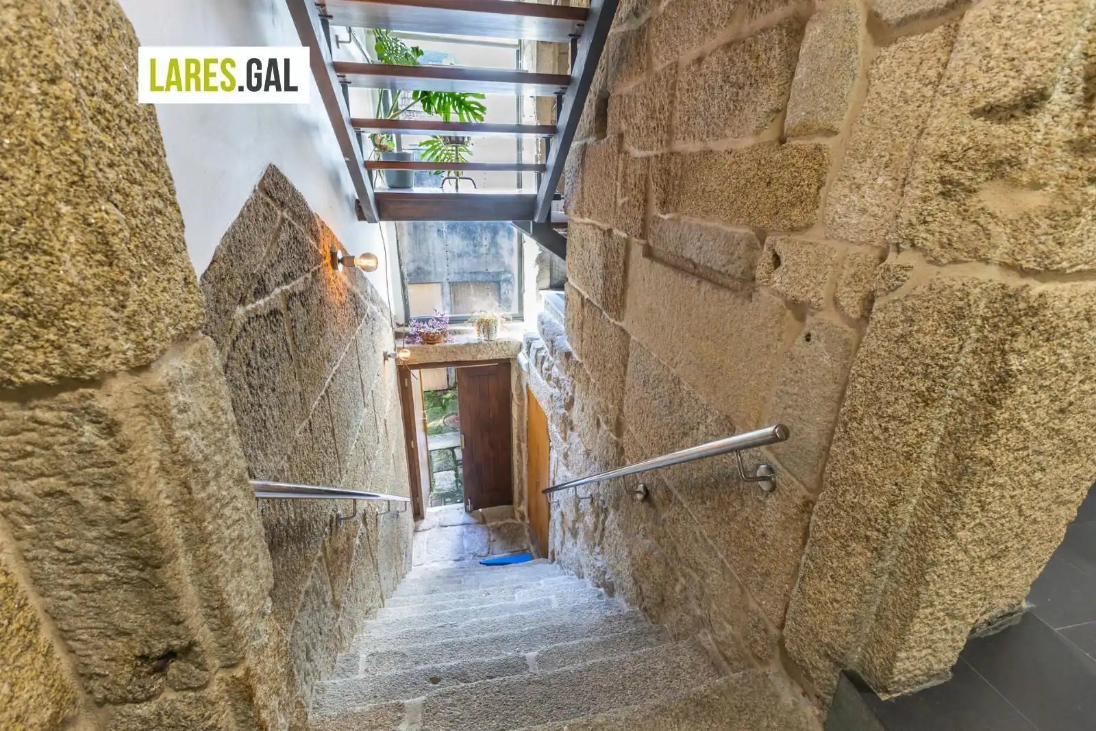 Vista exterior de Casa o chalet en venta en Cangas  con Calefacción, Amueblado y Horno