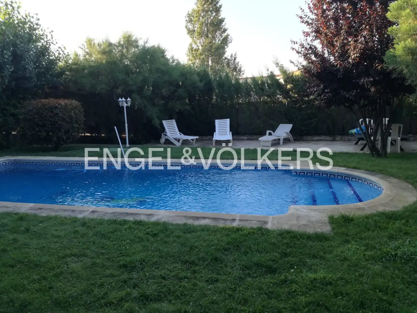 Piscina de Casa o xalet en venda en Collado Villalba amb Calefacció, Jardí privat i Terrassa