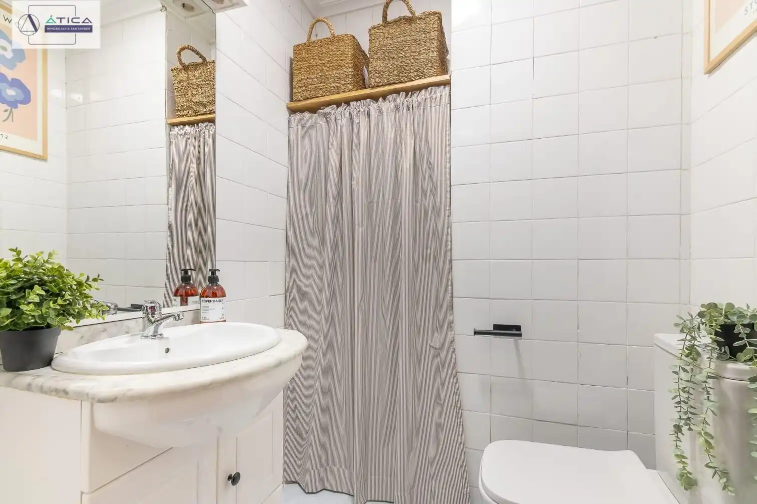 Baño de Piso de alquiler en Santander con Calefacción y Amueblado