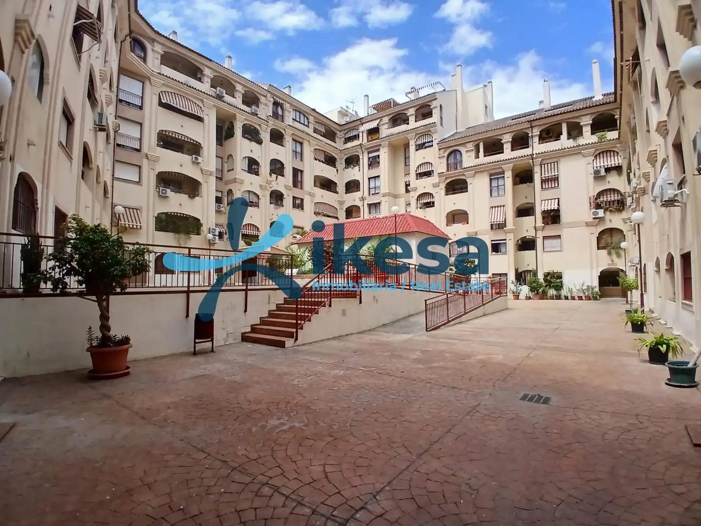 Vista exterior de Casa o xalet en venda en Benalmádena amb Terrassa