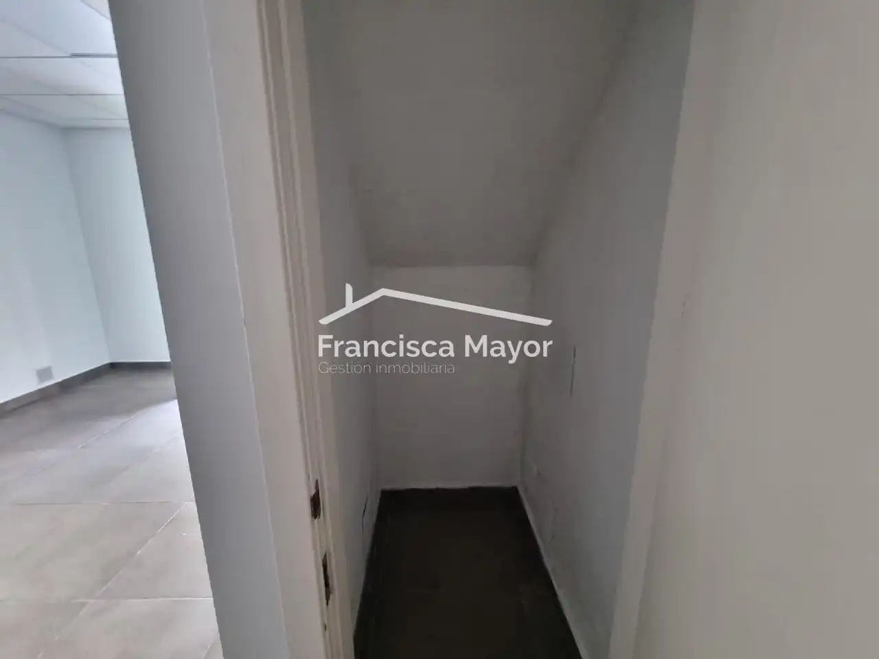 Geschaftsraum zur Miete in Valencia