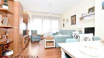 Sala d'estar de Pis en venda en Basauri  amb Terrassa
