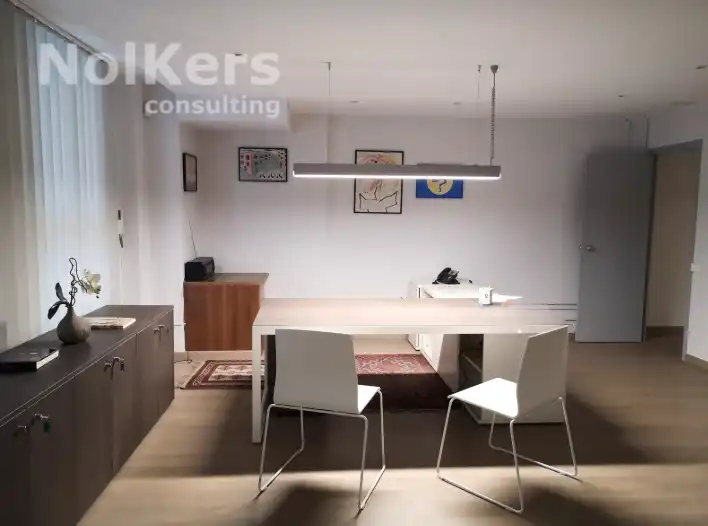 Oficina en venda a Barri de les Corts