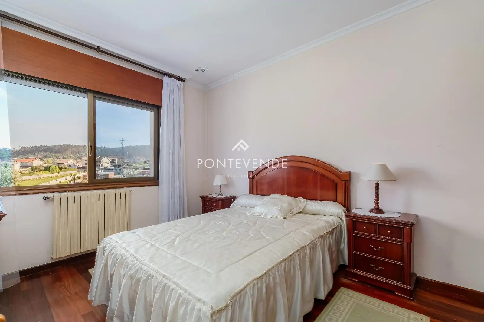 Dormitori de Casa o xalet en venda en Poio amb Terrassa